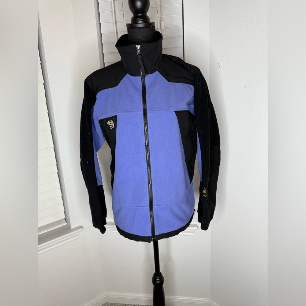 Mountain Hardwear Black and Blue Performance Jacket